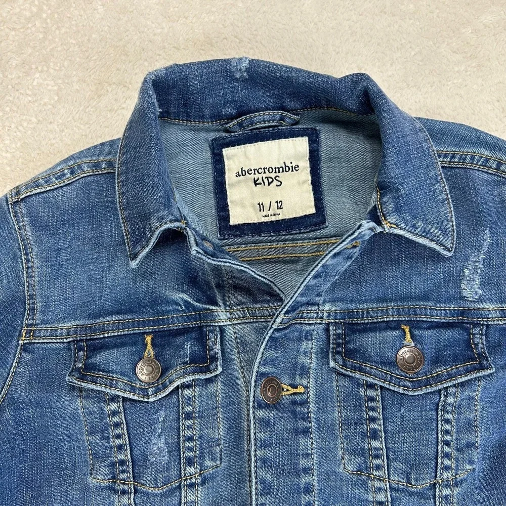 Abercrombie Kids Denim Jacket Girls 11/12 Embroidered Long Sleeve Flap Pockets